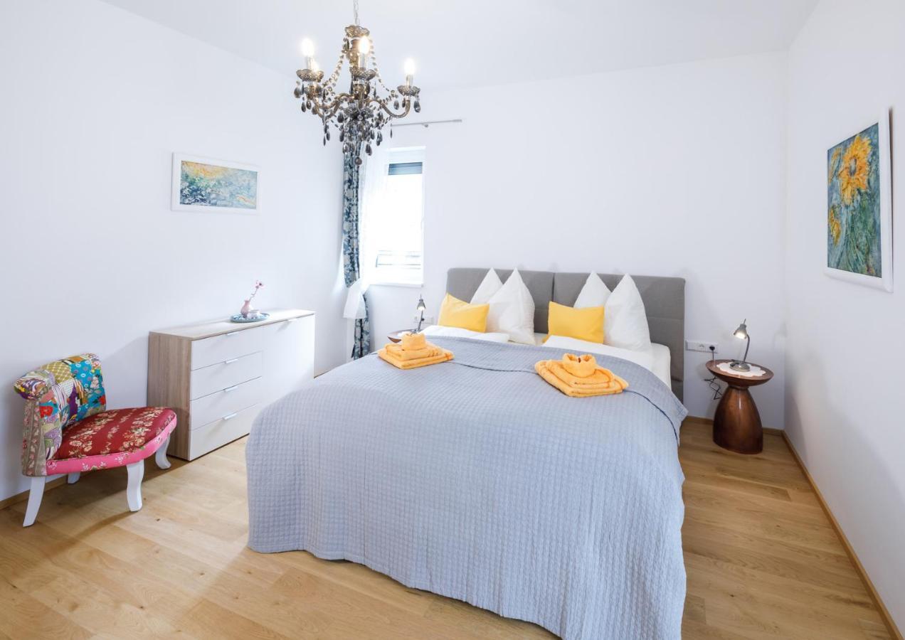 Ferienwohnung Narzisse - City Appartement Im Kurpark Бад Аузее Екстериор снимка