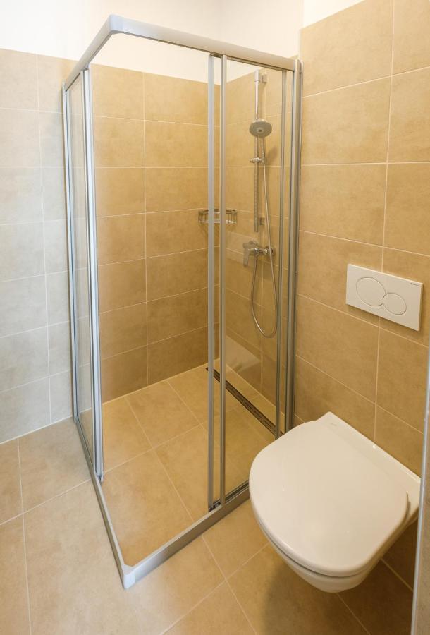 Ferienwohnung Narzisse - City Appartement Im Kurpark Бад Аузее Екстериор снимка